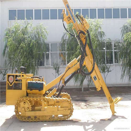 潛孔鉆機(jī)2_wps圖片.jpg